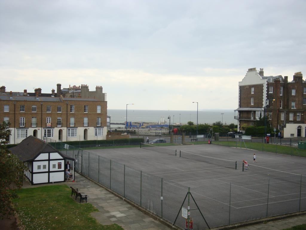 Spencer Court Hotel Ramsgate Exterior photo