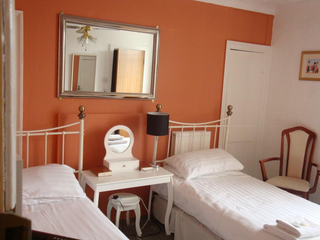 Spencer Court Hotel Ramsgate Room photo